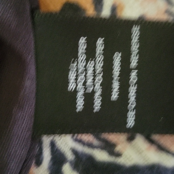 Torrid black floral cold shoulder Chiffon maxi dress worn 1 time.  Size 0 - Picture 7 of 9